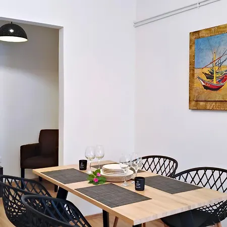 Apartamento Ifigenias